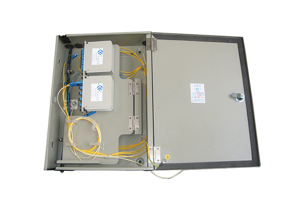 金(jīn)屬4槽光(guāng)分(fēn)路(lù)箱（室內）